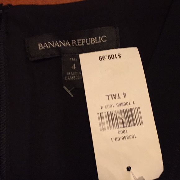 Banana Republic black dress 4 tall fit and flare - Picture 6 of 7